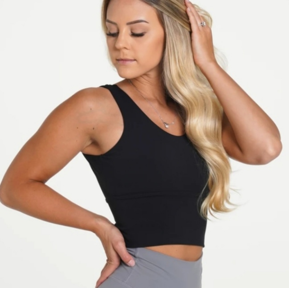 NVGTN Black essence top